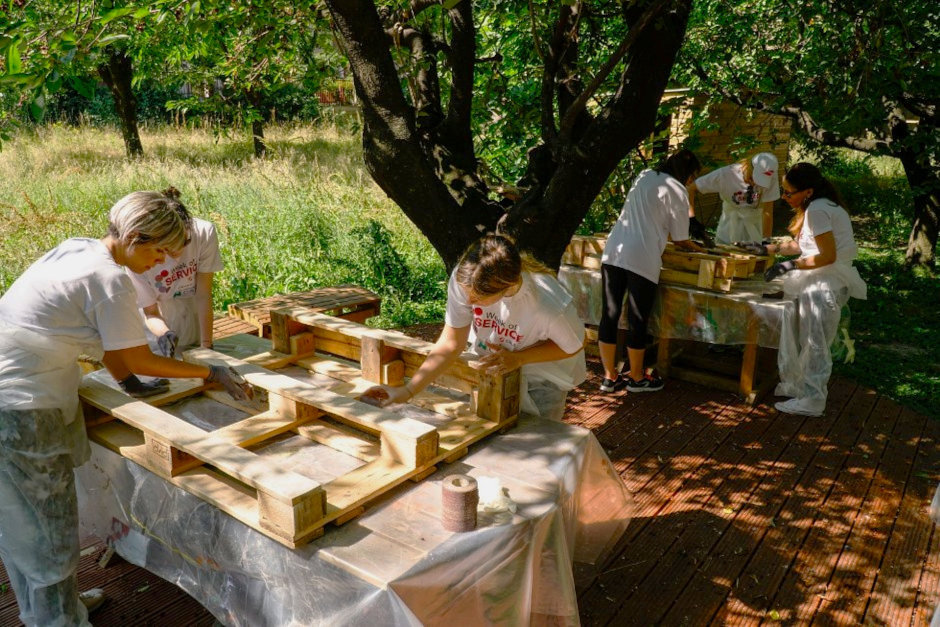 Attività di team building solidale all'aperto