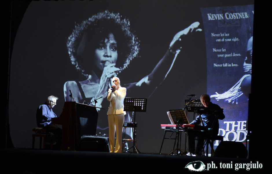 Spettacolo musicale - Omaggio a Whitney Houston